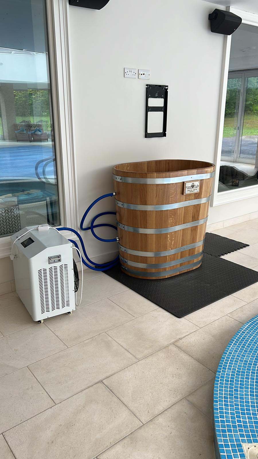 ice bath tub indoor set up with a chiller